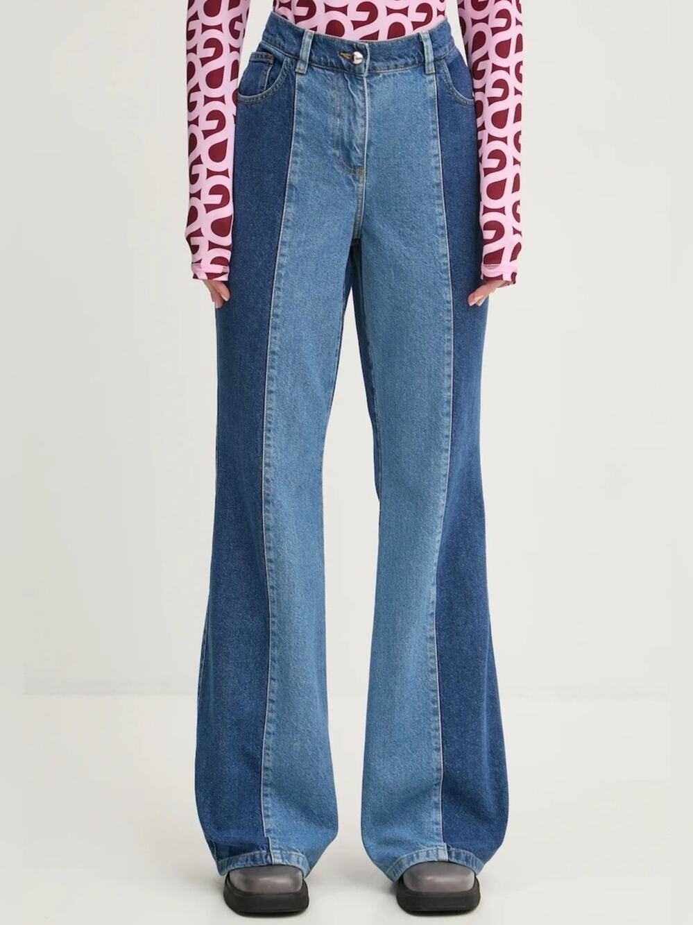 Stine Goya Women’s High Rise Two Tone Flared Split Wash Jeans Size 28 NWT